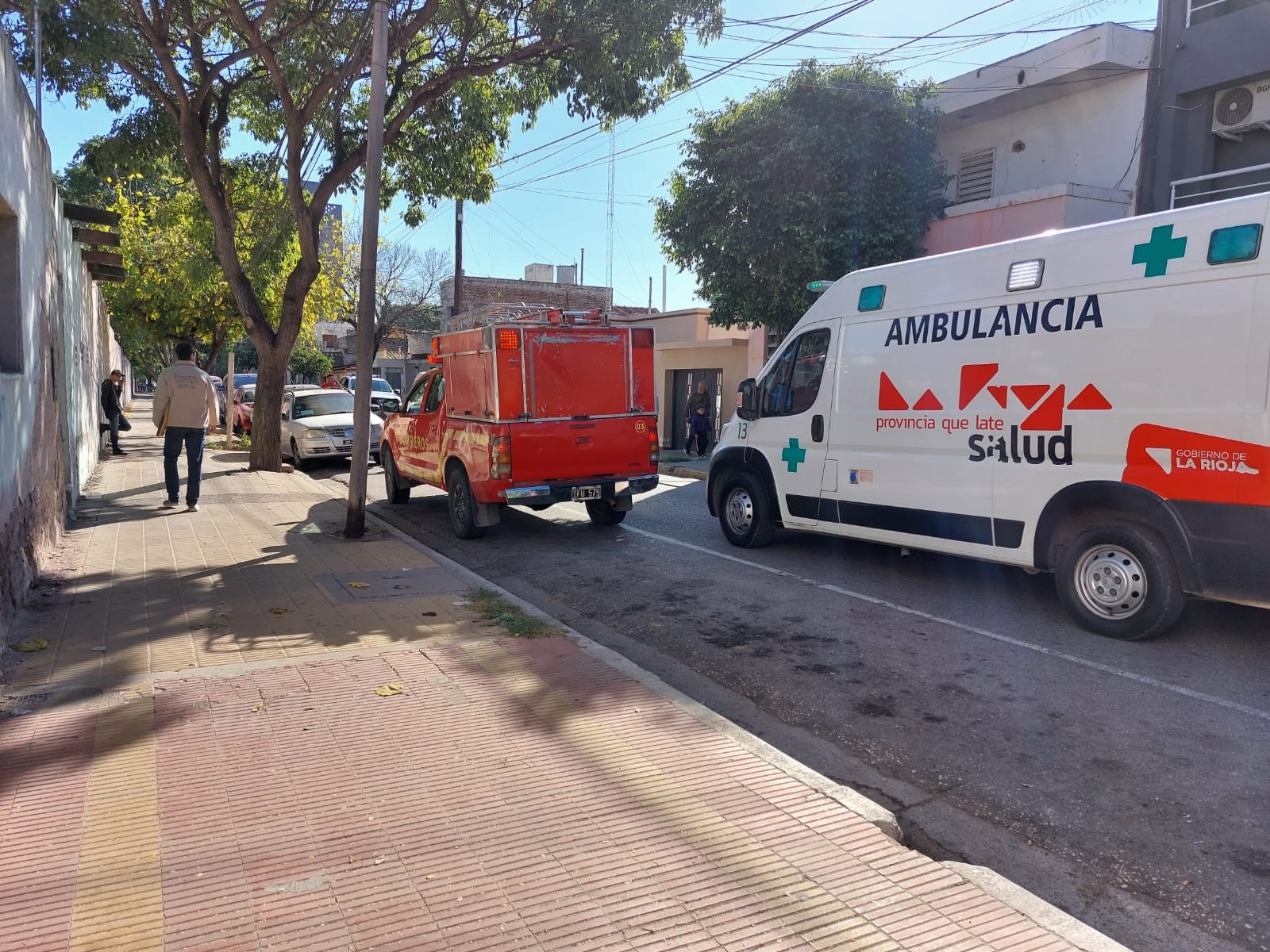 Motociclista Sufri Heridas Al Colisionar Contra Una Camioneta En El