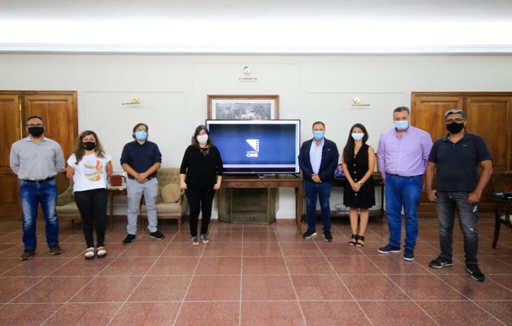 EL GOBIERNO PROVINCIAL APUESTA AL CINE COMO INDUSTRIA DESARROLLADORA DE ECONOMÍAS REGIONALES WhatsApp Image 2021 01 10 at 13.26.10