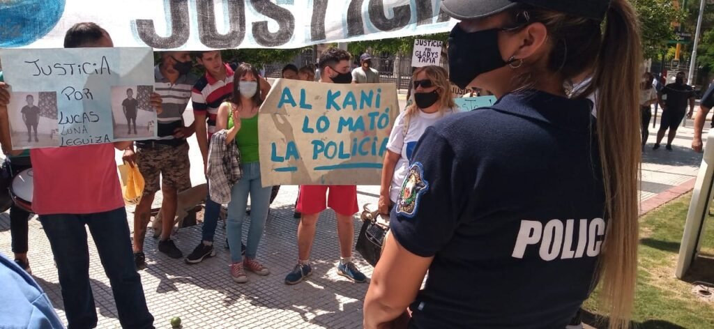 CASO BRAVO: LA FAMILIA SOSPECHA DEL ACCIONAR POLICIAL justicia por bravo 2