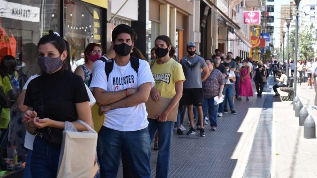 la cola conseguir un trabajo una panaderia centrica santafesina media mas una cuadra