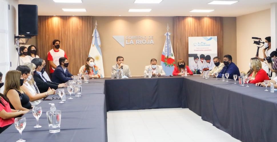 EL GOBIERNO PROVINCIAL PUSO EN MARCHA EL PROGRAMA “ACOMPAÑAR: HACER ESCUELA ENTRE TRAYECTORIAS Y PUENTES” QUINTELA MARTINEZ