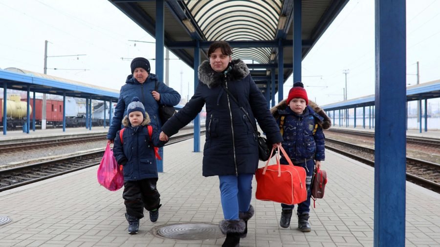 SEGÚN RUSIA, SON MÁS DE 300.000 LOS REFUGIADOS LLEGADOS DESDE UCRANIA 62346b85b9b25 900