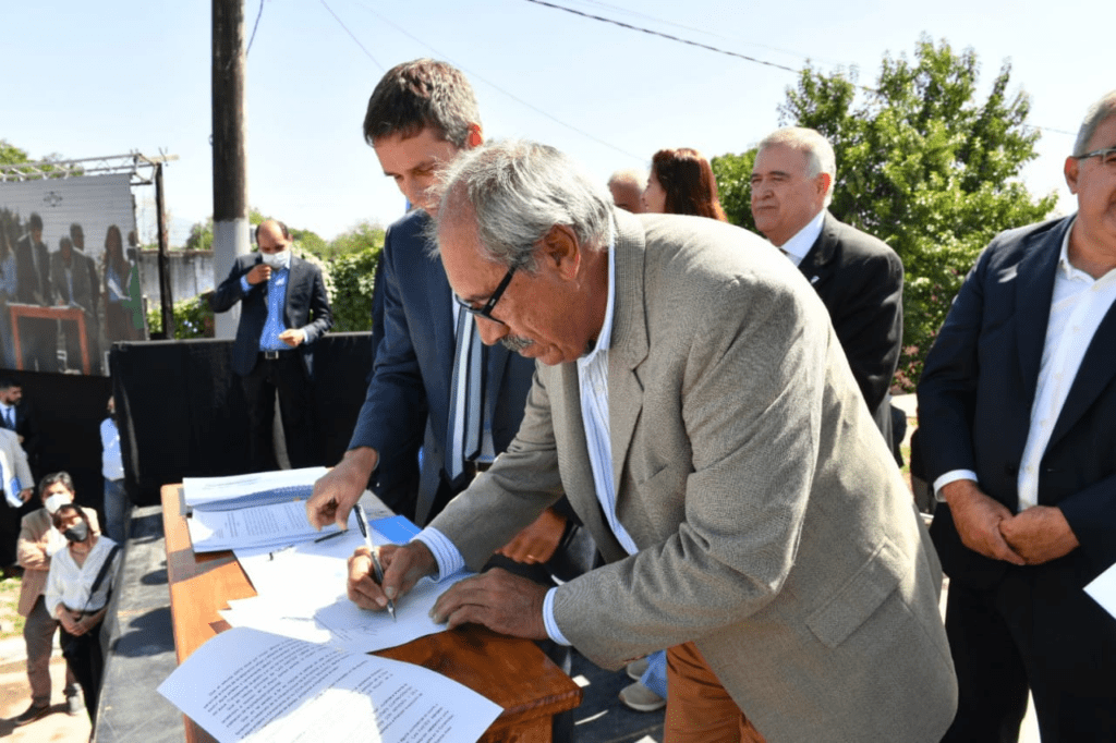 QUINTELA ANUNCIÓ EL FINANCIAMIENTO DE DOS PROYECTOS DE OBRAS PARA LA PROVINCIA imagen 2022 03 28 182329