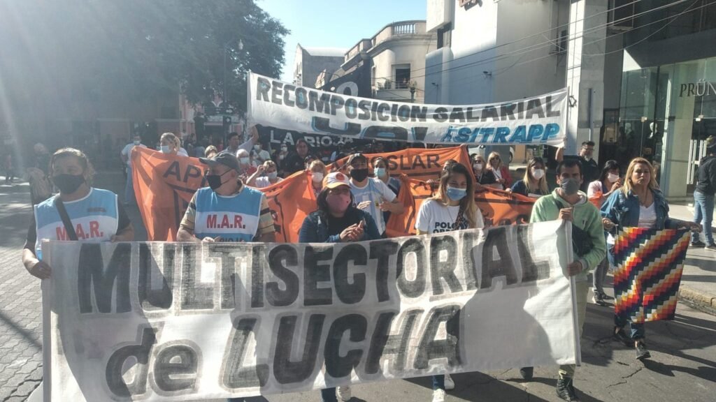 La Multisectorial «en lucha» movilizará este martes por mejoras salariales que combatan la inflación 278825602 2987551334853180 6258459509470255734 n