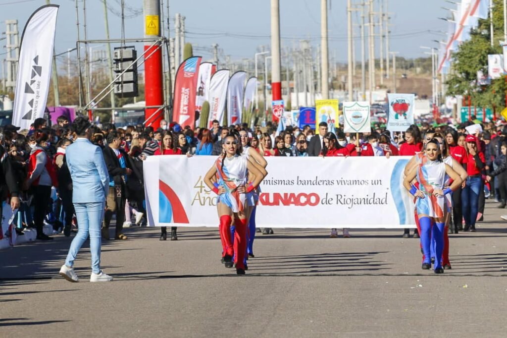 La Rioja celebró sus 431 años con un excepcional desfile cívico y militar en el Parque de la Ciudad 282246544 7776907778993578 7907999849208582105 n