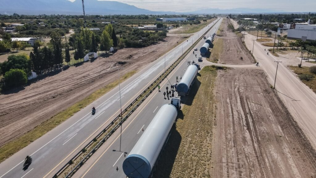 Un Nuevo Parque Eólico comienza a potenciar la energía eléctrica de toda la provincia 371457101