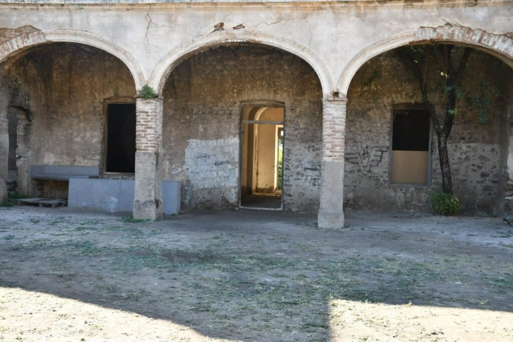 56a08a1a 5aad 4046 86b0 6169184b4c99