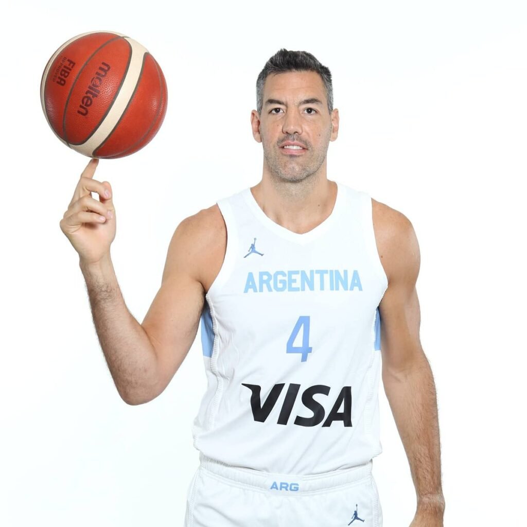 Luis Scola se convirtió en uno de los dueños de un club de Europa E6DLWSWUYAE0ThF
