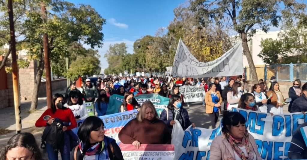 747d8ef3 02e3 4bfb bbd2 cb4df6df1d66