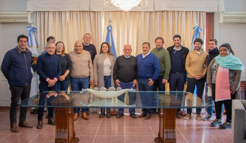 El gobierno provincial busca acuerdo de precios con supermercados locales 910317414