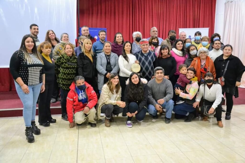 Se hizo entrega de fortalecimientos económicos para artesanos 121202597