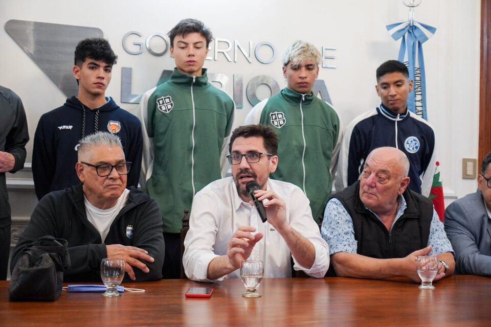 Juan Luna: “Que sean respetados los derechos de las mujeres pero también de los hombres» 584824 fsaq4dkxwam1xej compressed