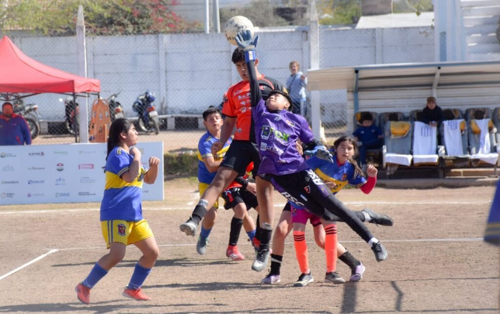 El fútbol definió sus representantes de capital para la Etapa Provincial de los Juegos Evita 1 image 1