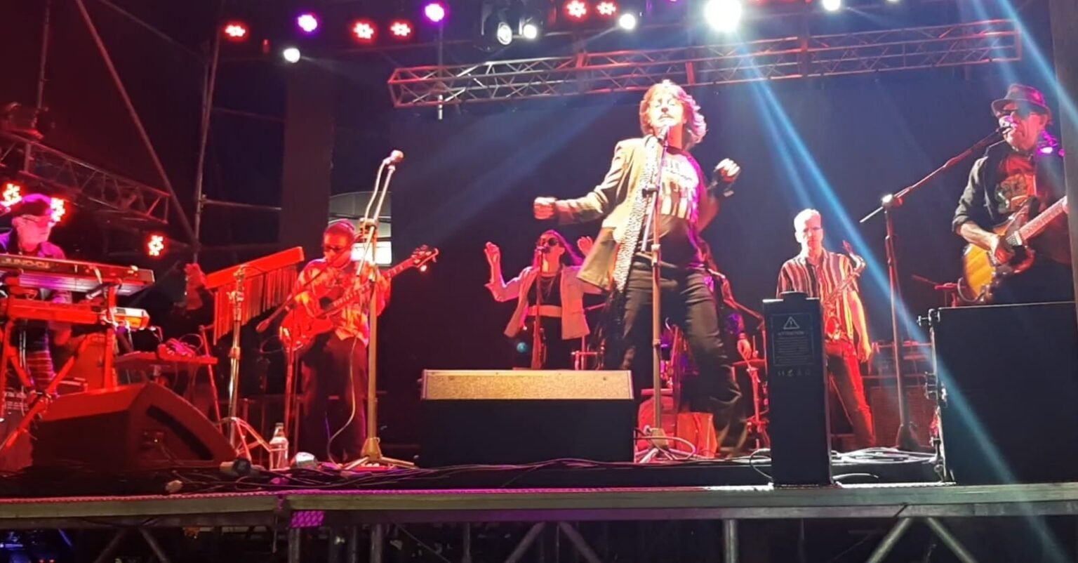 113831033 e1663365269207