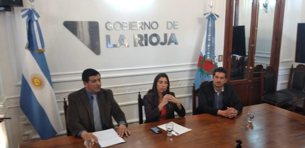 Desbarataron a la banda que hacia robos de identidad y estafas en La Rioja WhatsApp Image 2022 09 13 at 10.08.02 e1663106084600