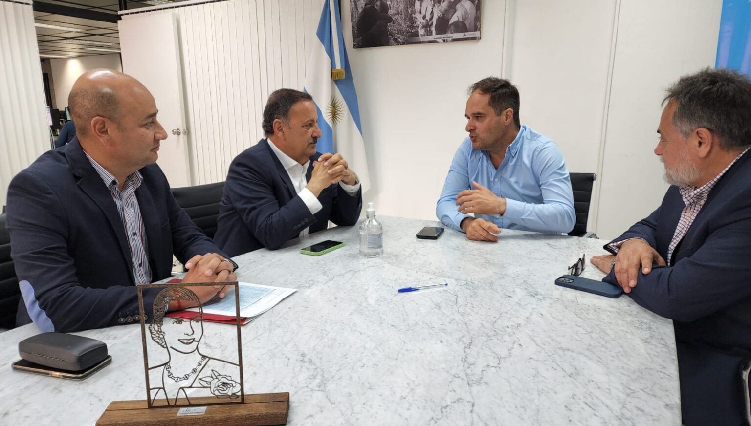 842599946 e1666652793114