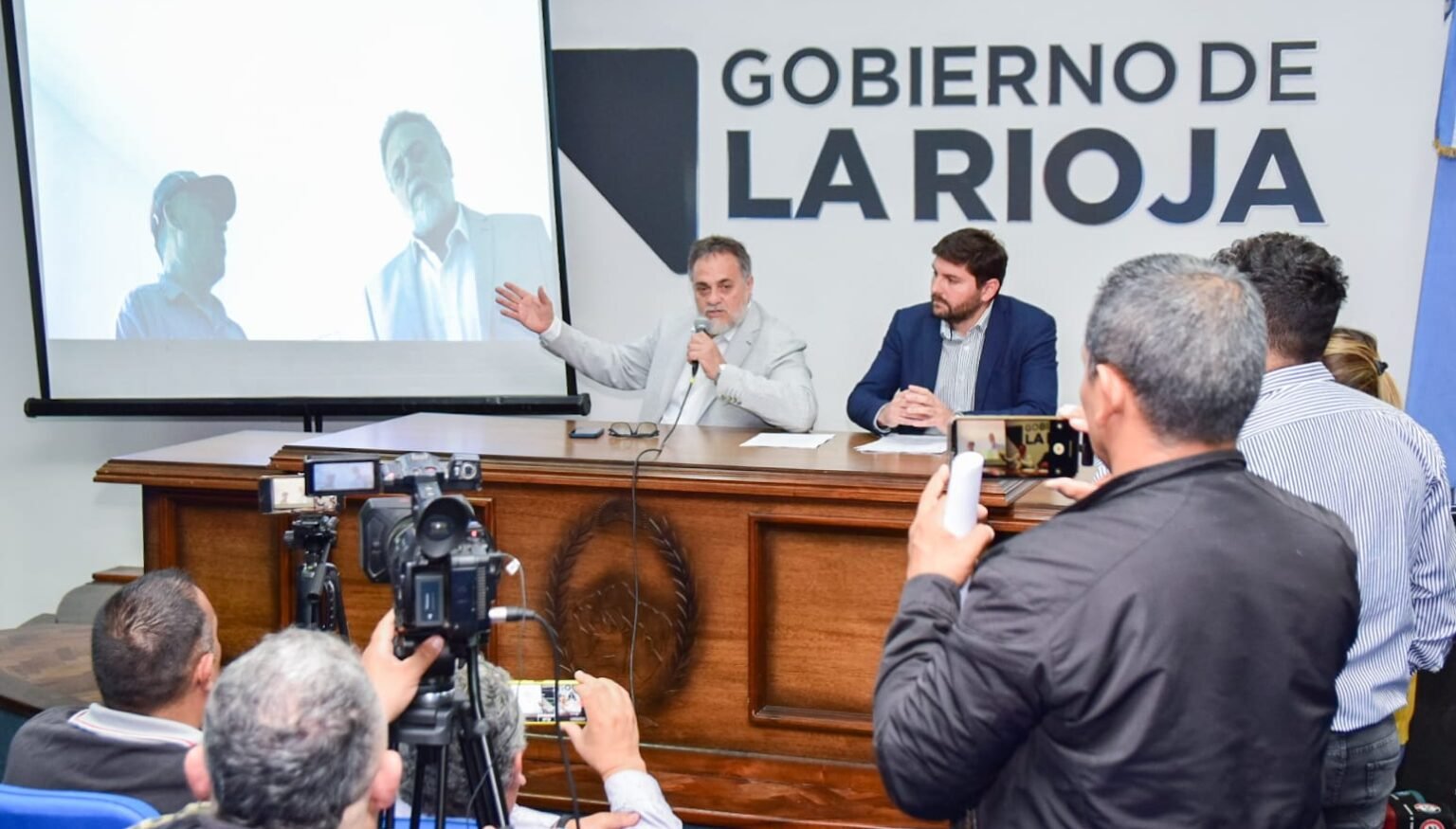 013457008 e1667430935205