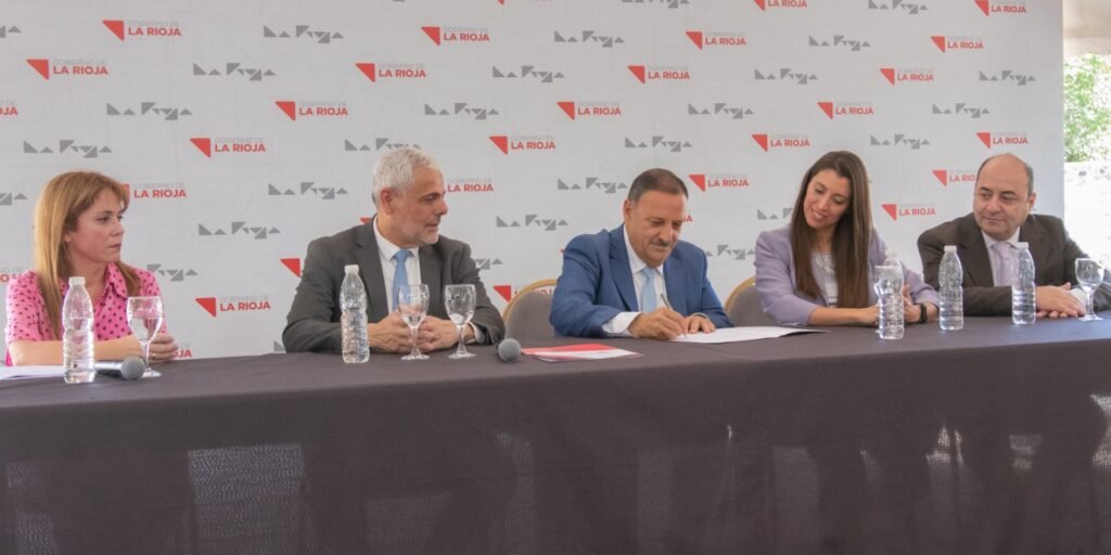 245433465 e1668638470459