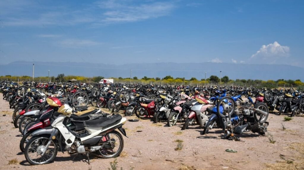 Se dio inicio a la subasta de motocicletas en Provincia 585788010 e1668200366573 1200x674 1