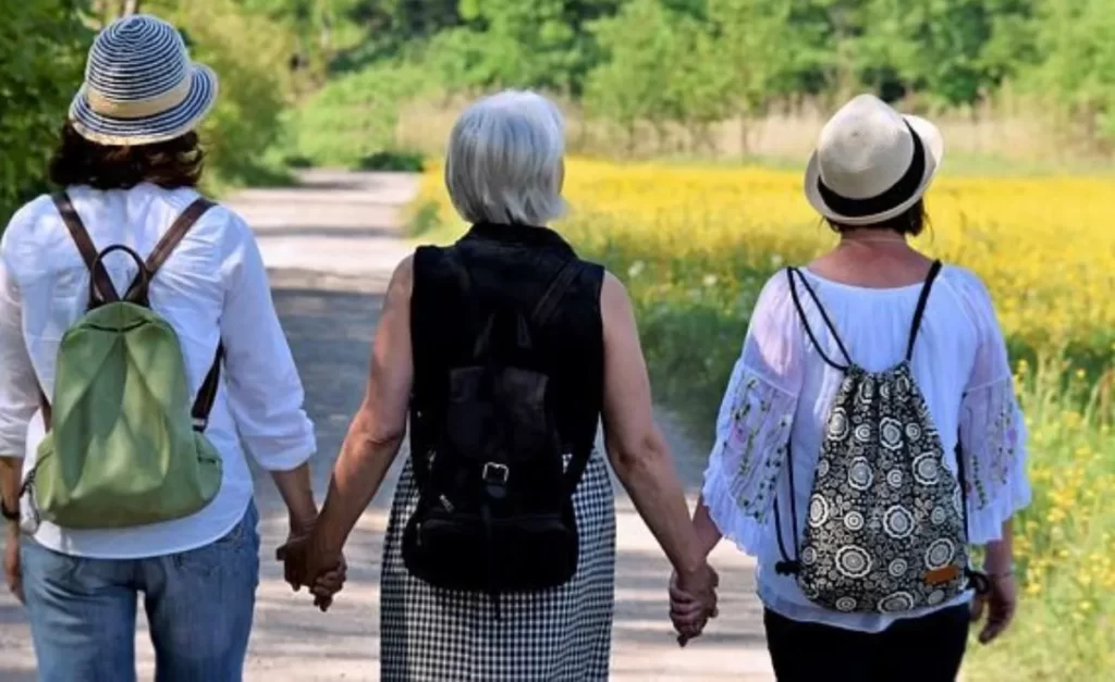 sintomas de la menopausia edad 1200x900 1 e1668776776453