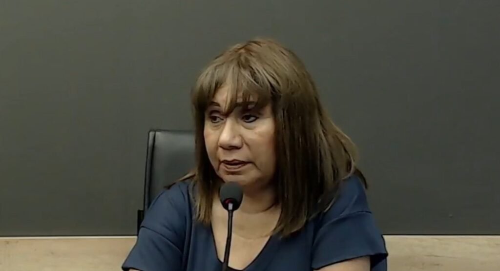 b9fae4e3 1dd0 429f b466 1e15f00889c7