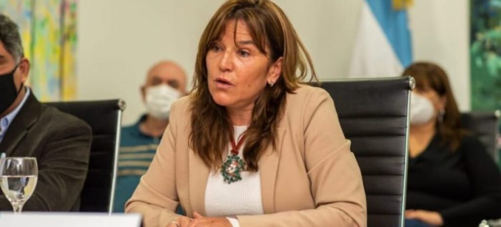 0 e1622641227582 1200x545 c