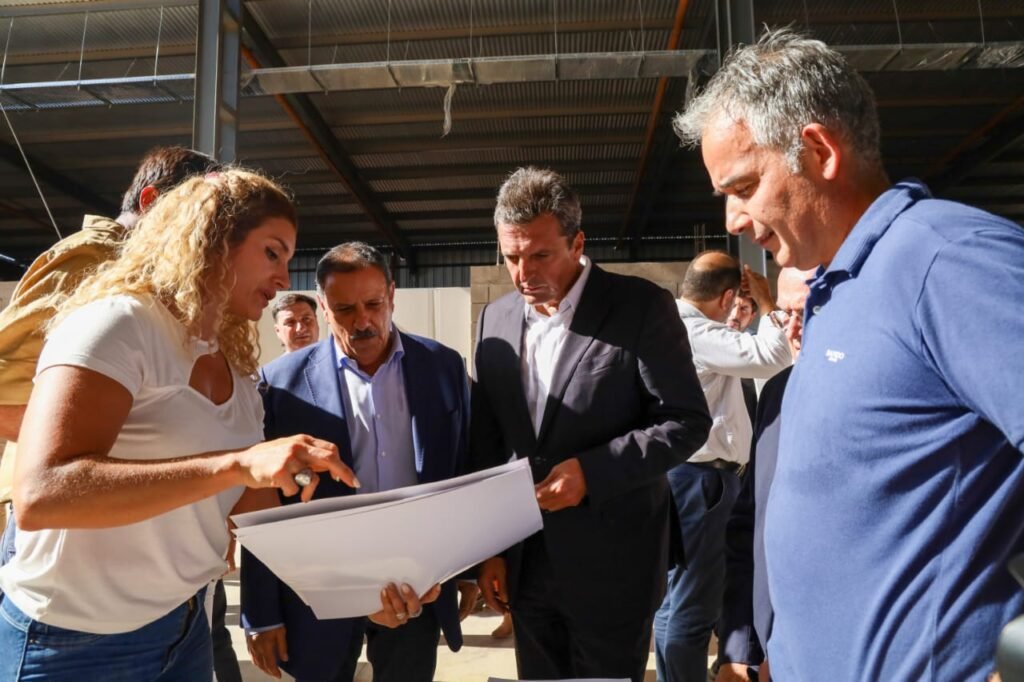 Con las fábricas de vidrio y de cerámicos se podrá dar solución a los faltantes de estos productos a nivel local y nacional IMG 20230208 WA0132