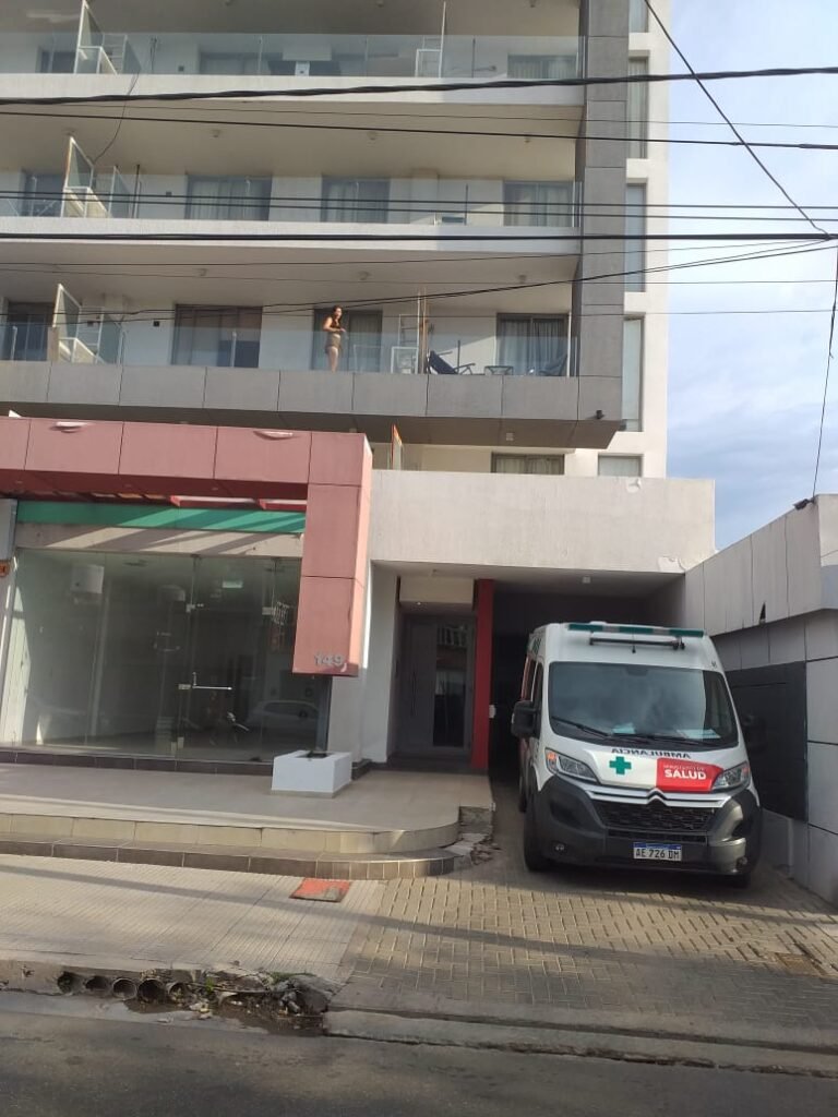 Mujer sufrió fracturas tras caer de su moto IMG 20230216 WA0025