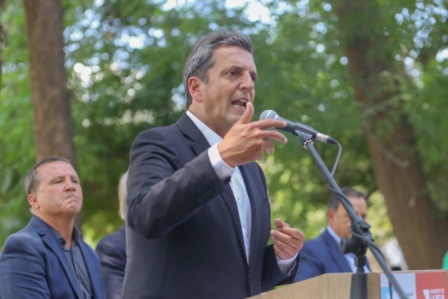 Junto a Quintela, Massa convocó a «cuidar las cuentas, exportar trabajo argentino, defender nuestras reservas y apostar al desarrollo con inclusión” Massa