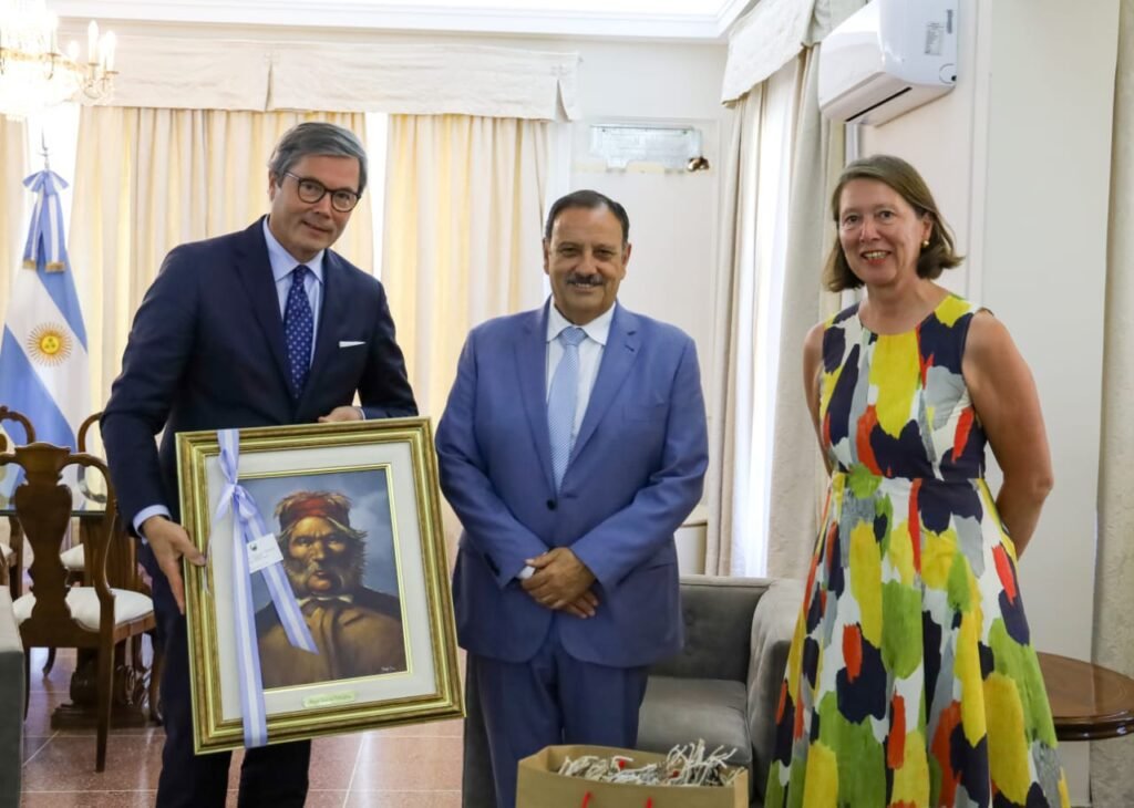 Embajador de Alemania en Argentina interesado en interiorizarse sobre el potencial de los recursos renovables de la provincia WhatsApp Image 2023 02 07 at 14.15.40