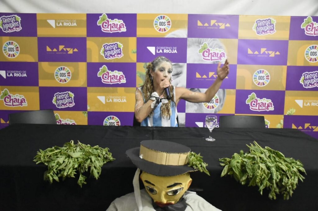 Soledad: “La Chaya es una demostración de lo que significa esta época del año, de vivir una festividad en la que no importan las clases sociales porque la harina nos Iguala” WhatsApp Image 2023 02 10 at 05.14.59