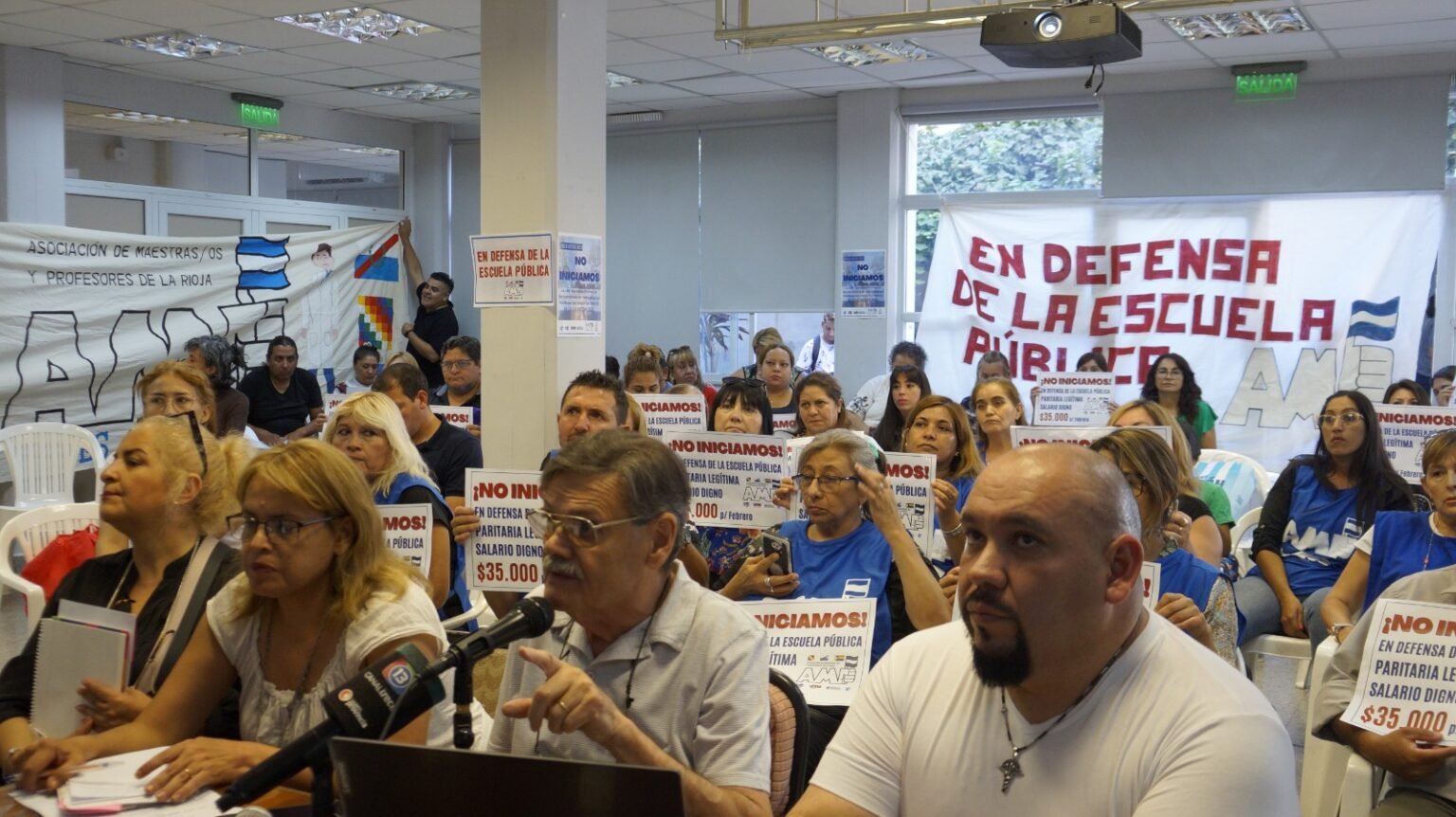 AMP llama a un paro de 48 horas y no iniciarán las clases el 2 de marzo WhatsApp Image 2023 02 27 at 12.17.50