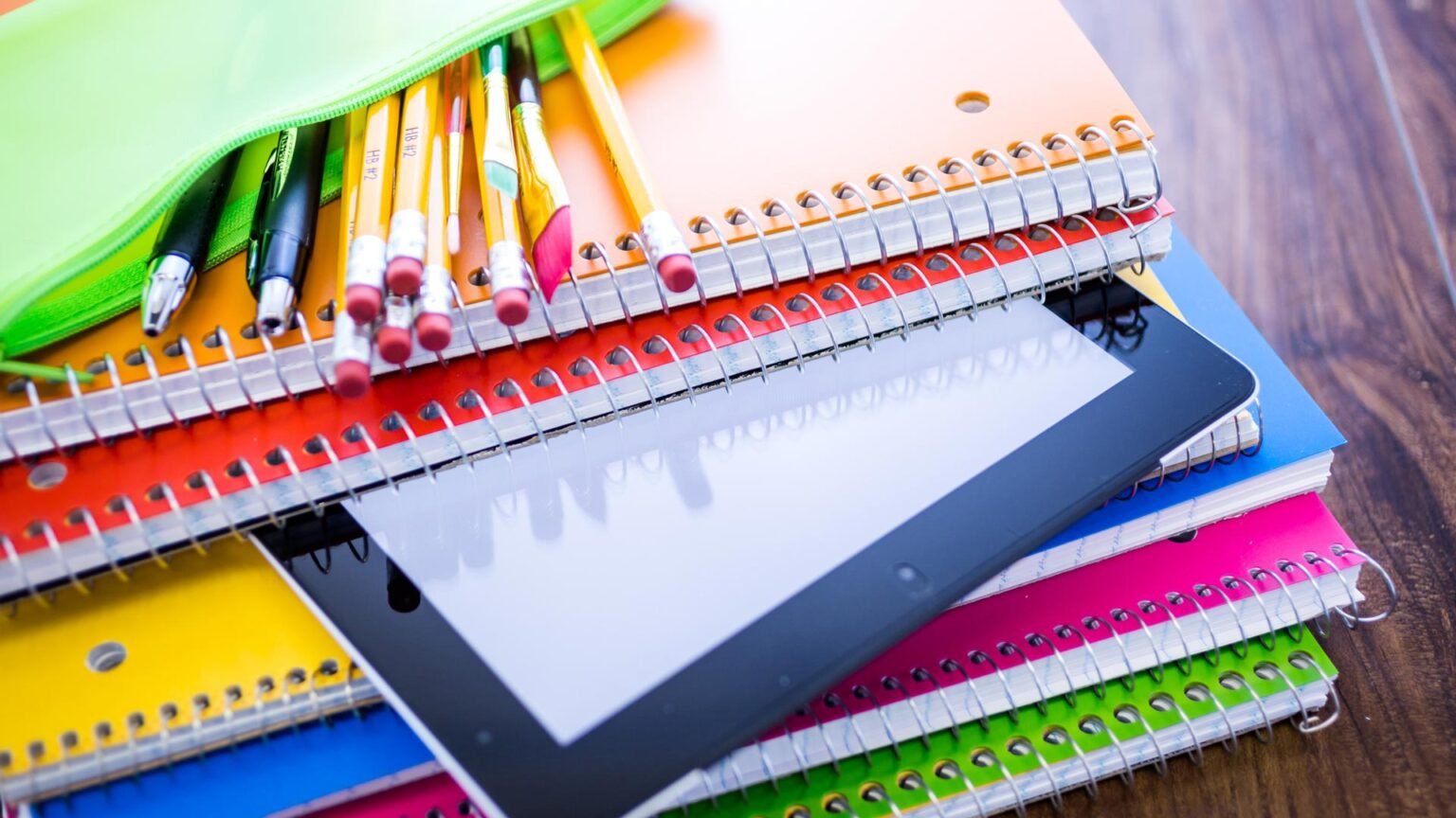 cuadernos y utiles escolares