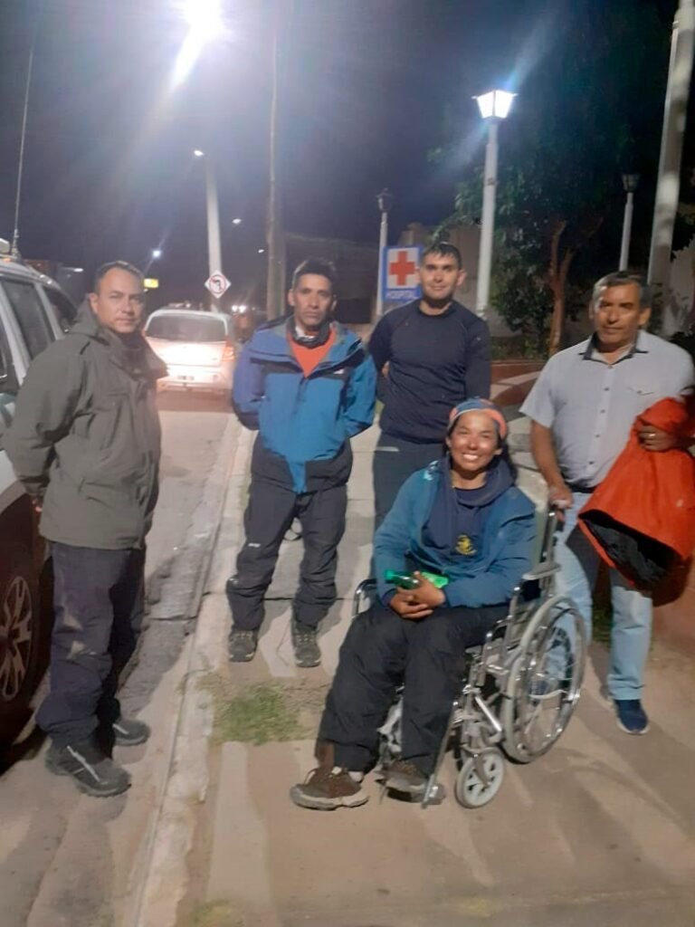 Rescataron a una ciudadana en la zona del Cerro Nevado Ojos del Salado en Catamarca rescataron a una ciudadana en la zona del cerro nevado ojos del salado 3