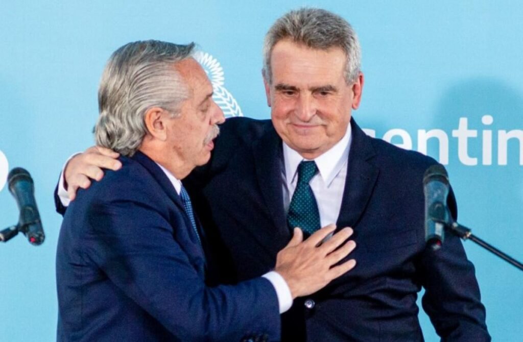 56871d59bd657e5b37393b17423f0d58 M