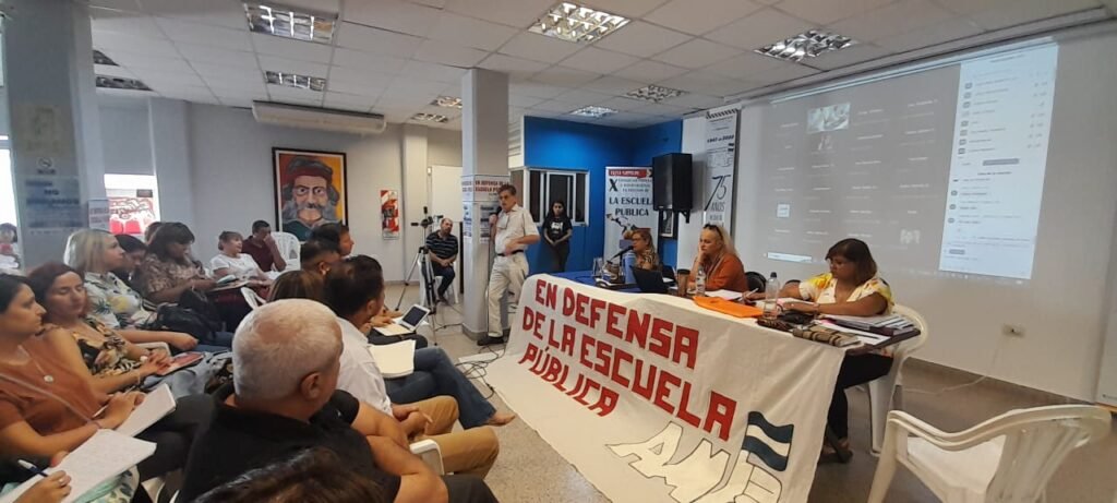 AMP continuará el paro docente el lunes, martes y miércoles de la semana próxima WhatsApp Image 2023 03 03 at 10.06.16