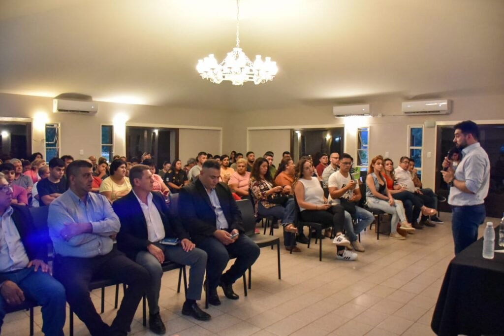 Se realizó el primer foro vecinal de seguridad en la zona Oeste WhatsApp Image 2023 03 30 at 18.07.45 1