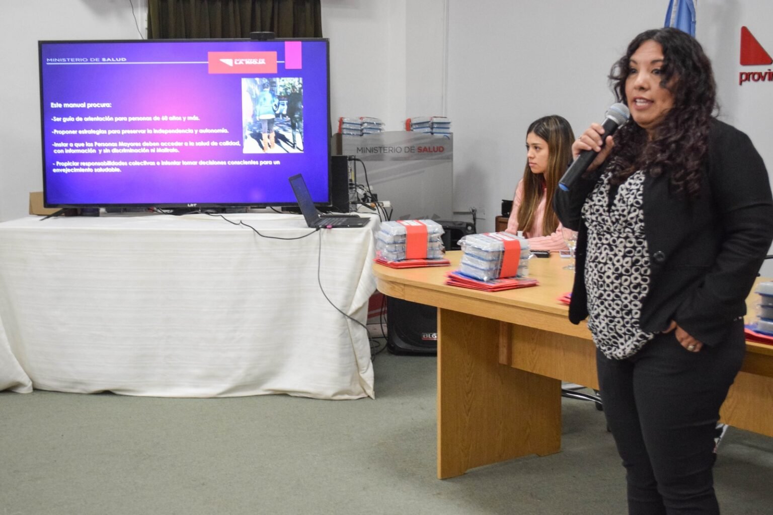 Presentaron Manual de autocuidado de personas mayores 5c091fe8 0f15 4372 b925 e21c57e17c9e