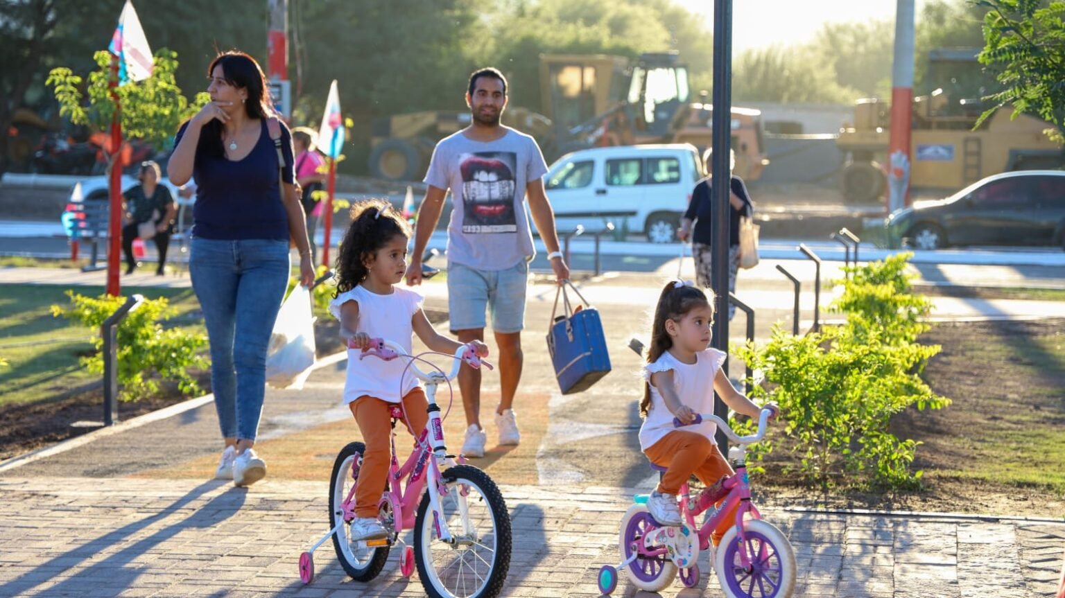 Quedó inaugurado el Parque de la Familia Norte «General Felipe Varela», que cuenta con más de tres mil árboles y vegetación autóctona WhatsApp Image 2023 04 27 at 21.33.37