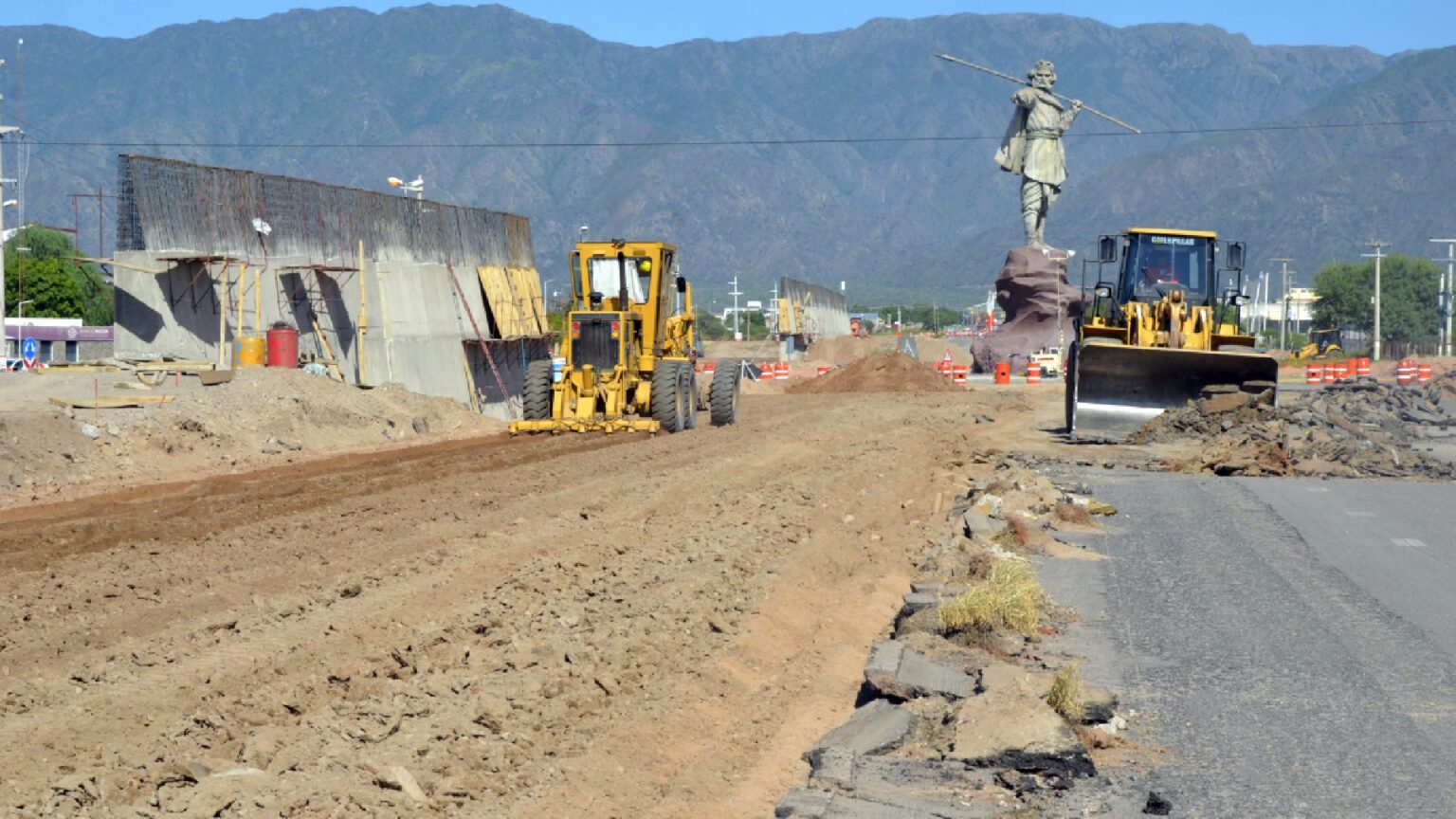 mediante un convenio entre ambos organismos viales esta obra permitira ordenar el transito reducira la congestion vehicular y hara mas fluida la circulacion