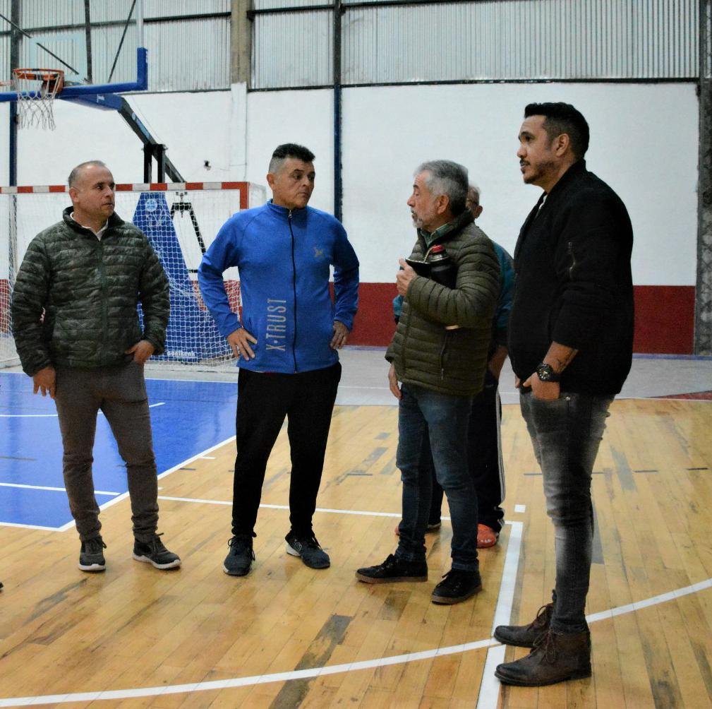 "El mejor cierre de campaña es recorriendo Obras Queridas Barriales, que son obras de cercanía para mejorar la calidad de vida de vecinos y vecinas". 3 WhatsApp Image 2023 05 04 at 18.34.40 1