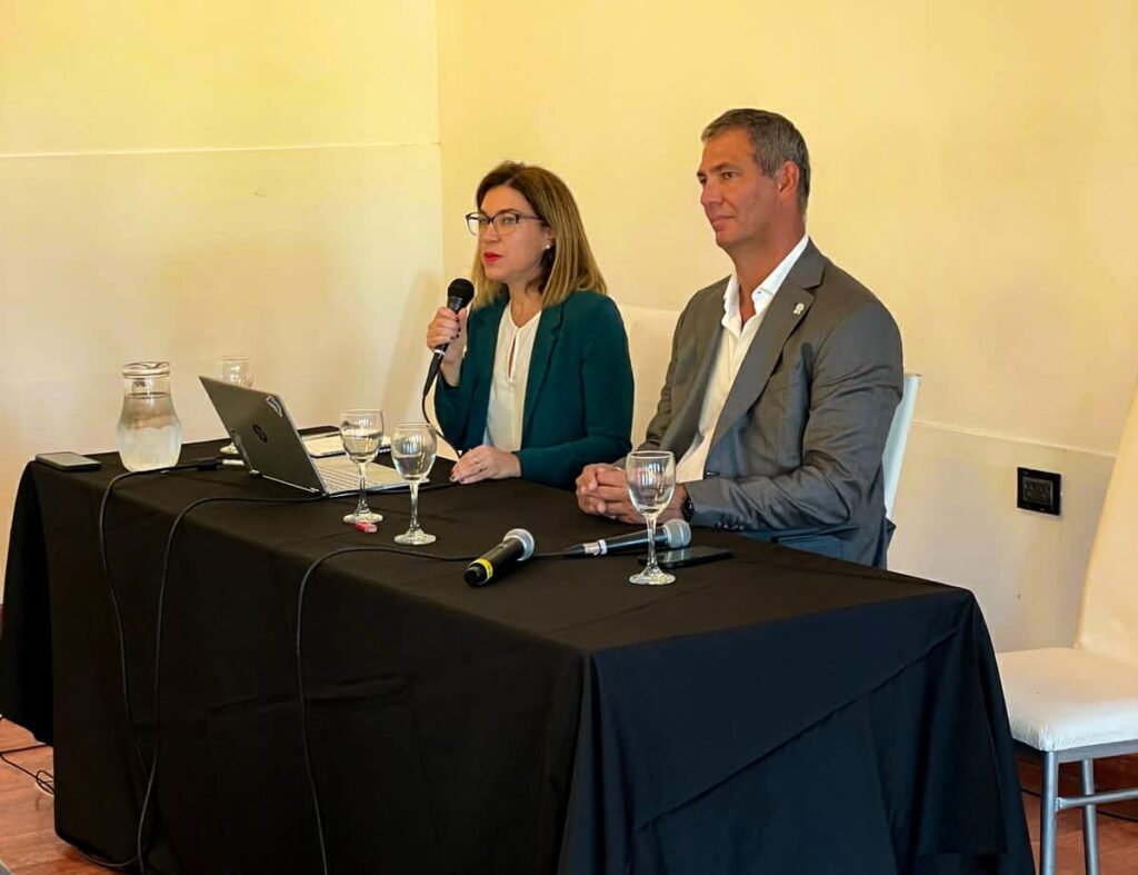 La Rioja continúa impulsando la promoción de energía distribuida WhatsApp Image 2023 05 16 at 15.00.21