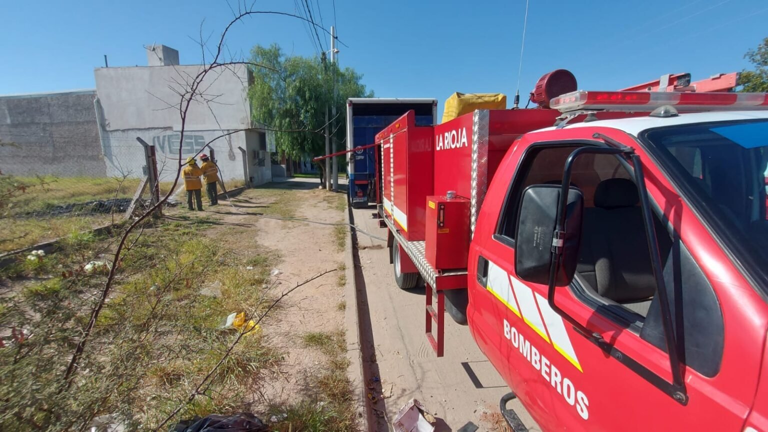 Bomberos controlaron un incendio forestal en Capital bomberos
