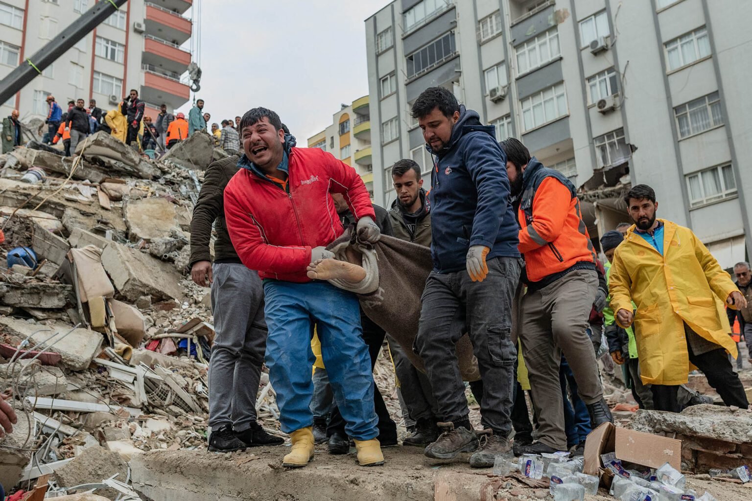 Argentina envía un cargamento de ayuda sanitaria para los damnificados por terremoto en Siria siria