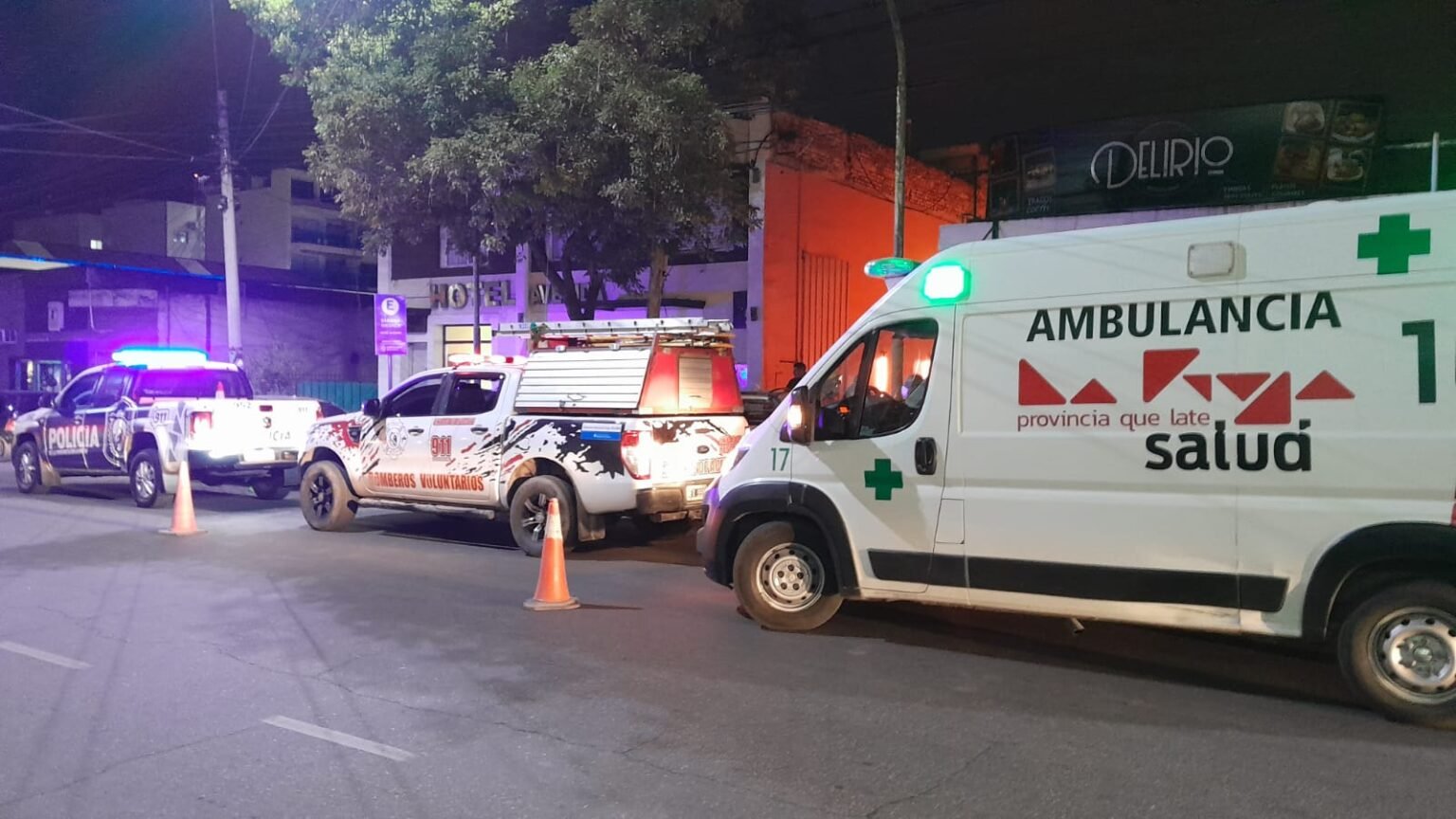 Skater cayó cuando circulaba por Avenida Rivadavia y sufrió fracturas WhatsApp Image 2023 06 21 at 9.01.32 PM