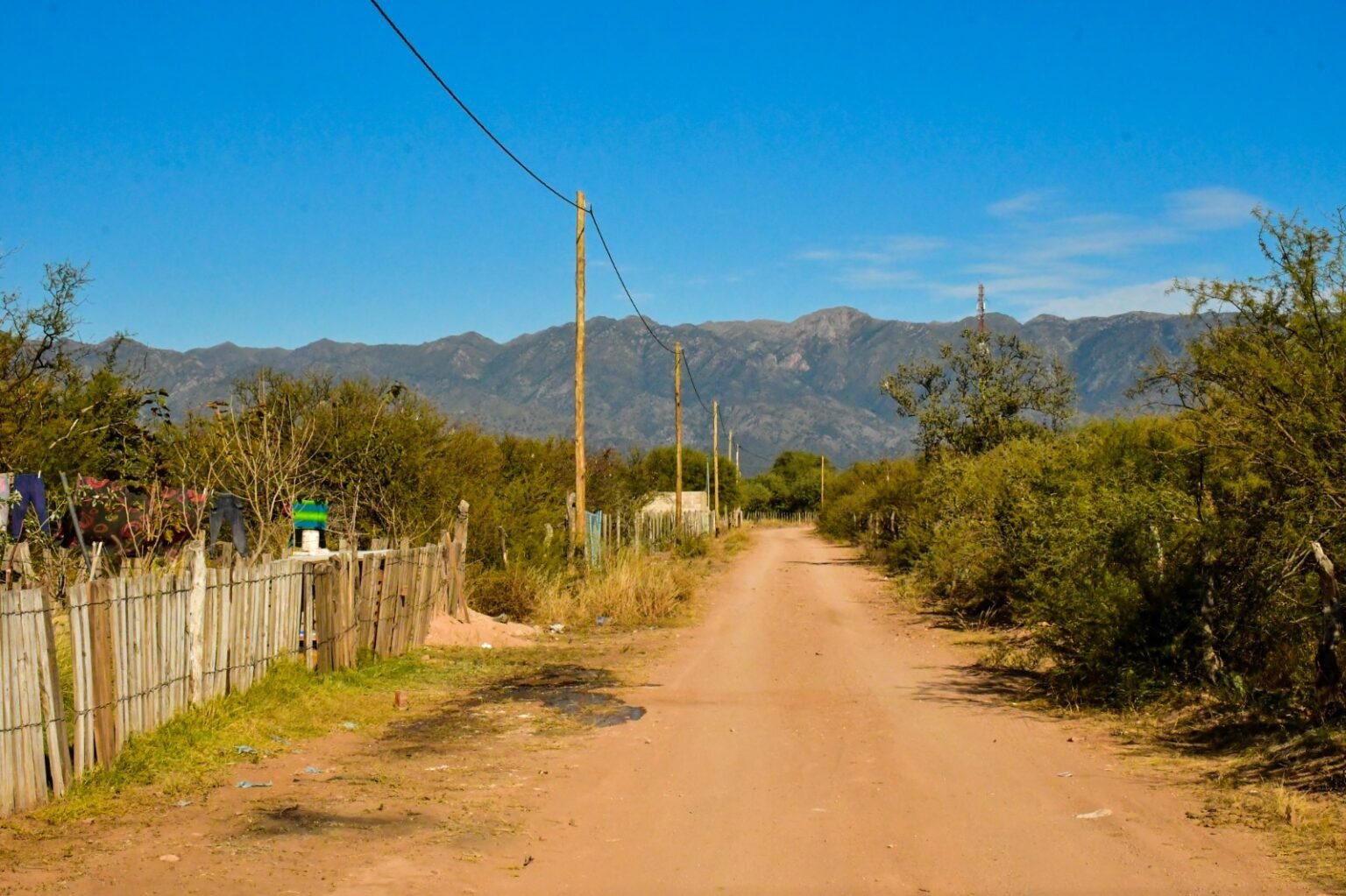 Continúan las obras de electrificación rural en Chamical WhatsApp Image 2023 06 22 at 2.24.02 PM