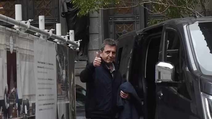 Massa se reúne con Scioli y el titular de la Unión Industrial massa