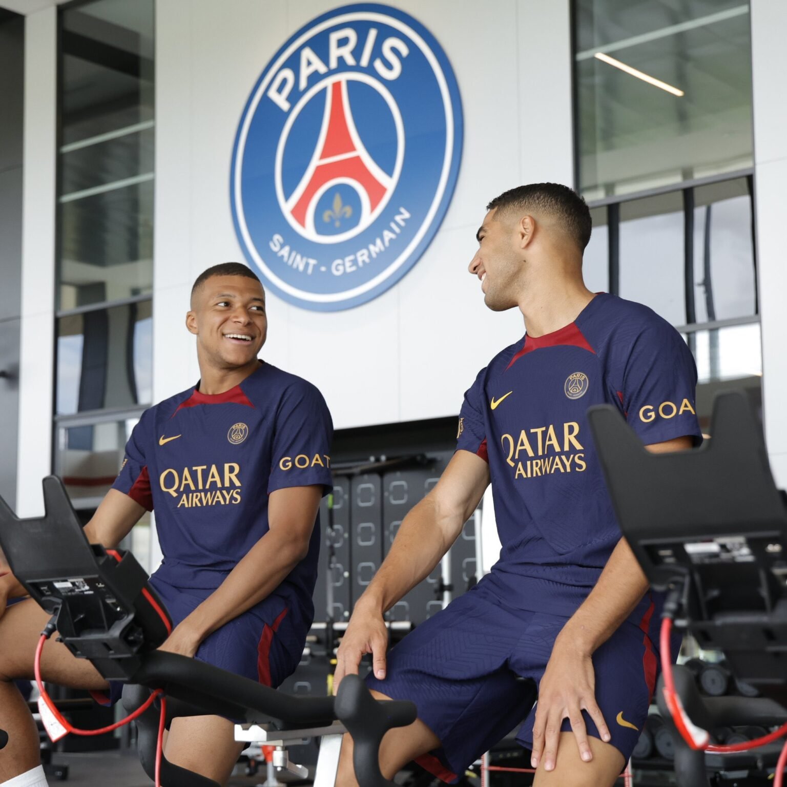 Mbappé volvió a entrenar en el PSG rodeado de rumores sobre su futuro Mbappe