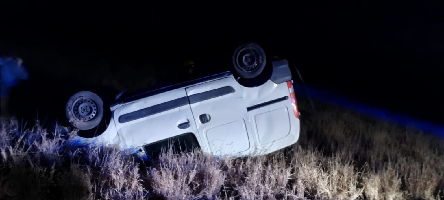 Espectacular vuelco en Ruta 38: los ocupantes de la camioneta salieron ilesos WhatsApp Image 2023 07 31 at 3.47.44 AM