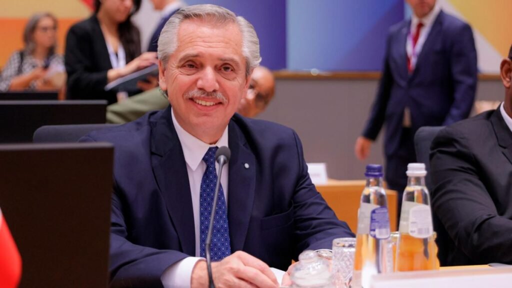 Fernández dialogó con Georgieva: «Trabajamos a todo vapor para alcanzar un acuerdo» alberto f1